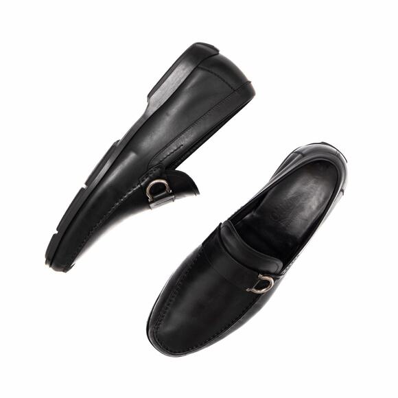 950$ Salvatore Ferragamo Gancini Logo Black Leather Loafers Moc US 9.5 EE main image 12